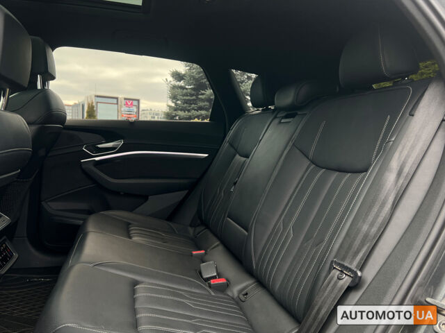 Сірий Ауді E-Tron, об'ємом двигуна 95 л та пробігом 65 тис. км за 33200 $, фото 11 на Automoto.ua