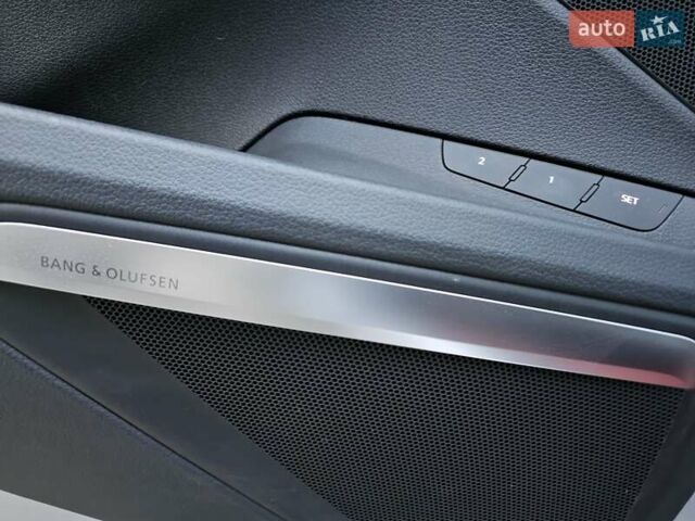 Серый Ауди E-Tron, объемом двигателя 0 л и пробегом 121 тыс. км за 27700 $, фото 34 на Automoto.ua