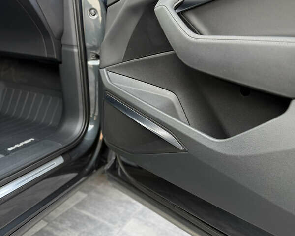 Серый Ауди E-Tron, объемом двигателя 0 л и пробегом 104 тыс. км за 31499 $, фото 24 на Automoto.ua