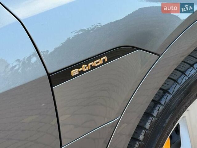 Ауді E-Tron 2019 у Рівному на Automoto.ua Сірий Ауді E-Tron, об'ємом двигуна 0 л та пробігом 139 тис. км за 26900 $, фото 21 на Automoto.ua
