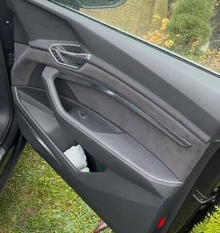 Серый Ауди E-Tron, объемом двигателя 0 л и пробегом 103 тыс. км за 28000 $, фото 21 на Automoto.ua