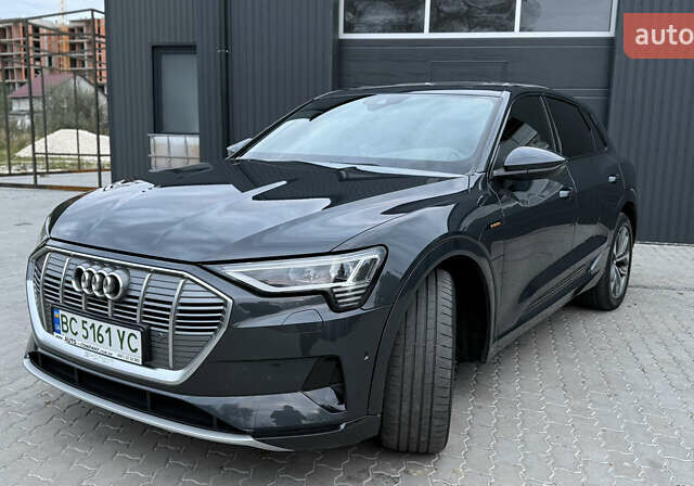 Сірий Ауді E-Tron, об'ємом двигуна 0 л та пробігом 190 тис. км за 26900 $, фото 8 на Automoto.ua