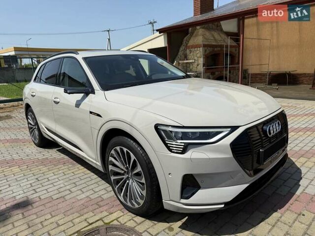 Сірий Ауді E-Tron, об'ємом двигуна 0 л та пробігом 88 тис. км за 34900 $, фото 13 на Automoto.ua