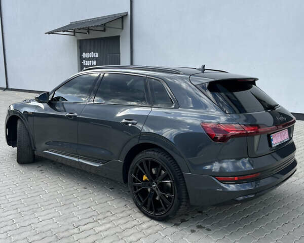 Серый Ауди E-Tron, объемом двигателя 0 л и пробегом 118 тыс. км за 22700 $, фото 9 на Automoto.ua