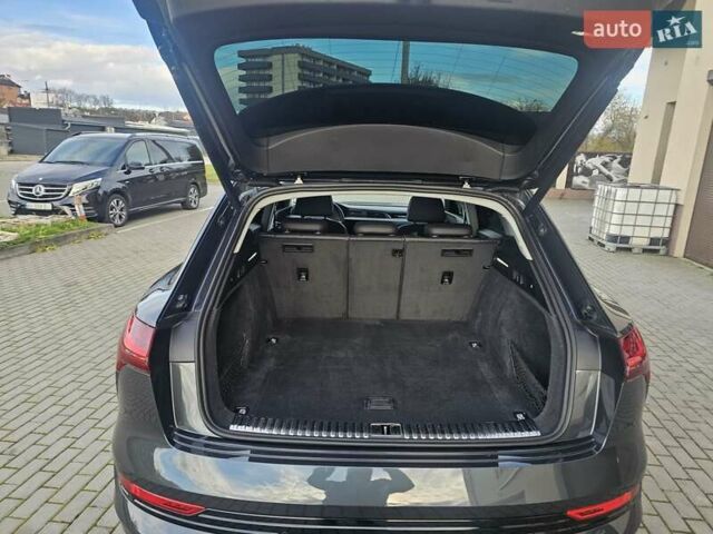 Сірий Ауді E-Tron, об'ємом двигуна 0 л та пробігом 128 тис. км за 24900 $, фото 16 на Automoto.ua