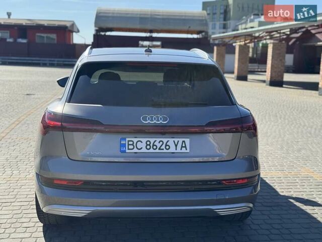 Серый Ауди E-Tron, объемом двигателя 0 л и пробегом 68 тыс. км за 31500 $, фото 5 на Automoto.ua