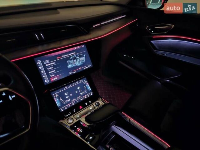 Серый Ауди E-Tron, объемом двигателя 0 л и пробегом 121 тыс. км за 27700 $, фото 55 на Automoto.ua