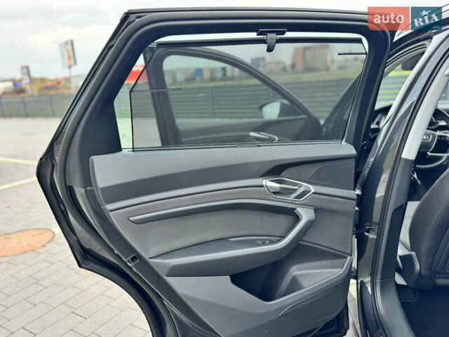 Серый Ауди E-Tron, объемом двигателя 0 л и пробегом 150 тыс. км за 25500 $, фото 19 на Automoto.ua