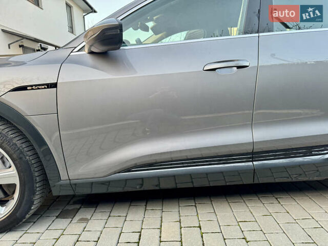 Сірий Ауді E-Tron, об'ємом двигуна 0 л та пробігом 143 тис. км за 27900 $, фото 39 на Automoto.ua