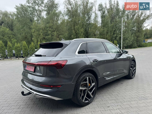 Серый Ауди E-Tron, объемом двигателя 0 л и пробегом 110 тыс. км за 29500 $, фото 6 на Automoto.ua