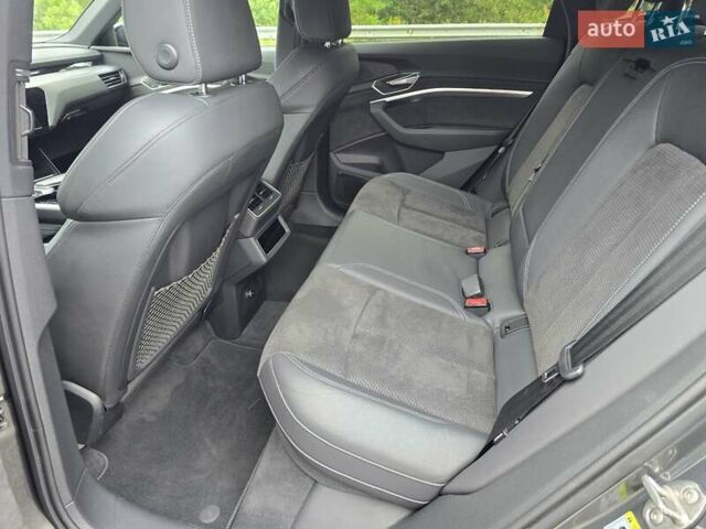 Серый Ауди E-Tron, объемом двигателя 0 л и пробегом 71 тыс. км за 33999 $, фото 52 на Automoto.ua