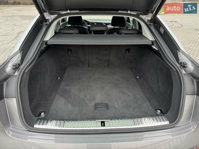 Серый Ауди E-Tron, объемом двигателя 0 л и пробегом 109 тыс. км за 30900 $, фото 31 на Automoto.ua