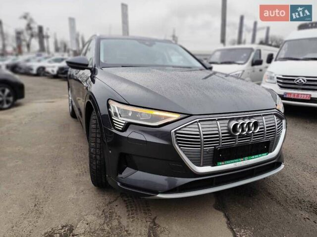 Серый Ауди E-Tron, объемом двигателя 0 л и пробегом 169 тыс. км за 33999 $, фото 14 на Automoto.ua