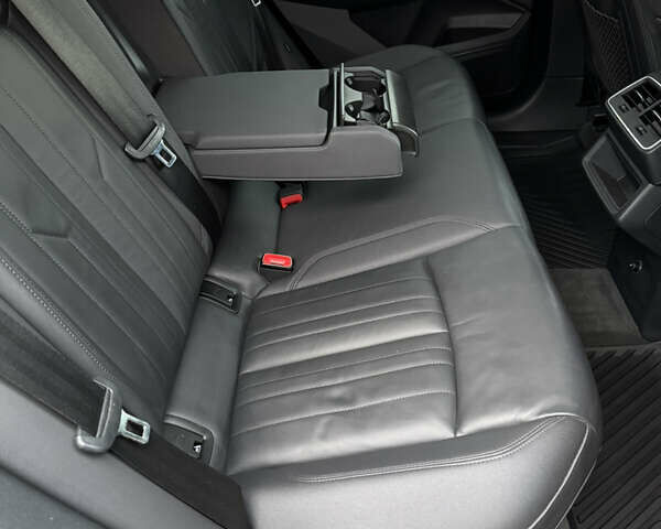 Сірий Ауді E-Tron, об'ємом двигуна 0 л та пробігом 108 тис. км за 25900 $, фото 18 на Automoto.ua