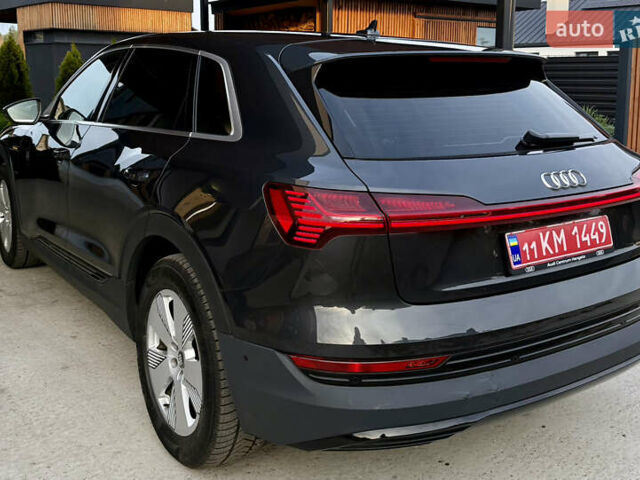 Серый Ауди E-Tron, объемом двигателя 0 л и пробегом 175 тыс. км за 22000 $, фото 3 на Automoto.ua