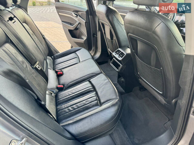 Сірий Ауді E-Tron, об'ємом двигуна 0 л та пробігом 143 тис. км за 27900 $, фото 41 на Automoto.ua