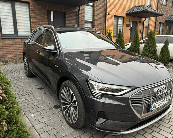 Серый Ауди E-Tron, объемом двигателя 0 л и пробегом 177 тыс. км за 27000 $, фото 1 на Automoto.ua
