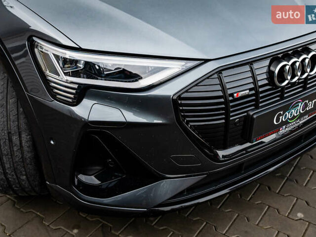 Сірий Ауді E-Tron, об'ємом двигуна 0 л та пробігом 82 тис. км за 39888 $, фото 7 на Automoto.ua
