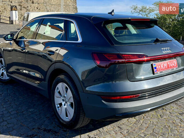 Серый Ауди E-Tron, объемом двигателя 0 л и пробегом 175 тыс. км за 22700 $, фото 5 на Automoto.ua