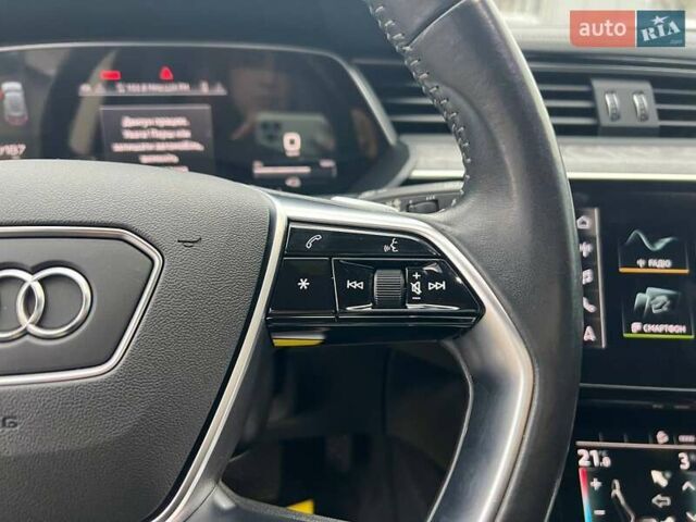 Сірий Ауді E-Tron, об'ємом двигуна 0 л та пробігом 96 тис. км за 29000 $, фото 16 на Automoto.ua