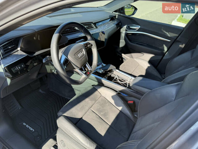 Сірий Ауді E-Tron, об'ємом двигуна 0 л та пробігом 65 тис. км за 39990 $, фото 25 на Automoto.ua