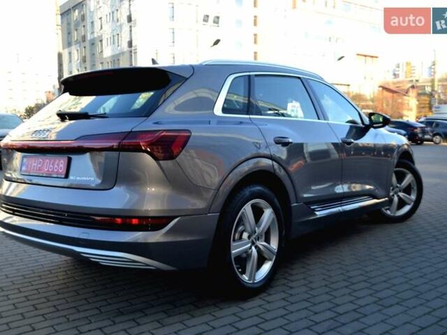 Серый Ауди E-Tron, объемом двигателя 0 л и пробегом 125 тыс. км за 23800 $, фото 183 на Automoto.ua