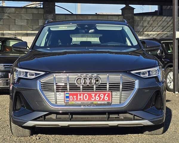 Серый Ауди E-Tron, объемом двигателя 0 л и пробегом 99 тыс. км за 31990 $, фото 10 на Automoto.ua