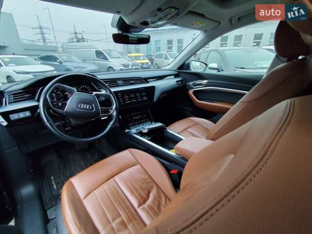 Серый Ауди E-Tron, объемом двигателя 0 л и пробегом 169 тыс. км за 33999 $, фото 37 на Automoto.ua