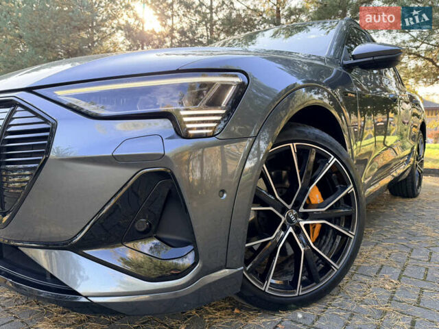 Ауді E-Tron 2020 у Дрогобичі на Automoto.ua Сірий Ауді E-Tron, об'ємом двигуна 0 л та пробігом 180 тис. км за 27990 $, фото 8 на Automoto.ua