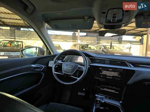 Серый Ауди E-Tron, объемом двигателя 0 л и пробегом 99 тыс. км за 31990 $, фото 96 на Automoto.ua