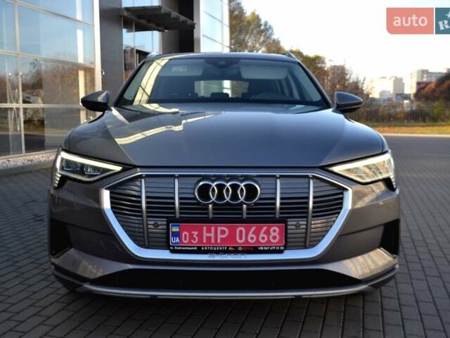 Серый Ауди E-Tron, объемом двигателя 0 л и пробегом 125 тыс. км за 23800 $, фото 4 на Automoto.ua