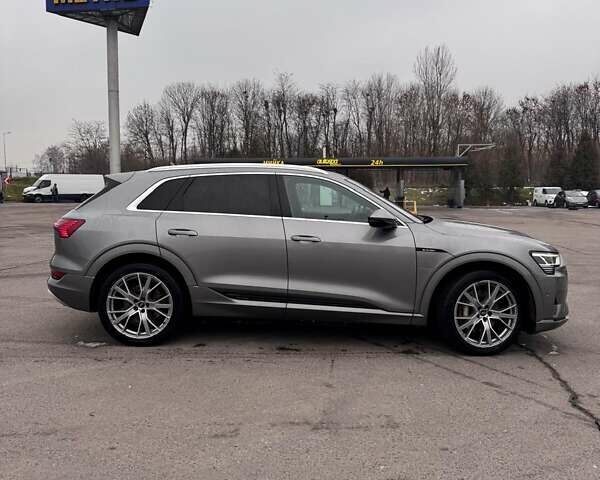 Сірий Ауді E-Tron, об'ємом двигуна 0 л та пробігом 78 тис. км за 30500 $, фото 3 на Automoto.ua