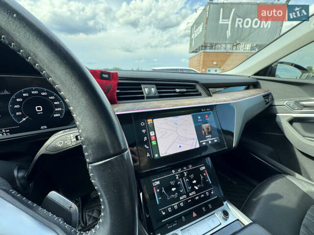 Серый Ауди E-Tron, объемом двигателя 0 л и пробегом 34 тыс. км за 43000 $, фото 19 на Automoto.ua