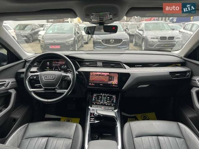 Сірий Ауді E-Tron, об'ємом двигуна 0 л та пробігом 96 тис. км за 29000 $, фото 12 на Automoto.ua
