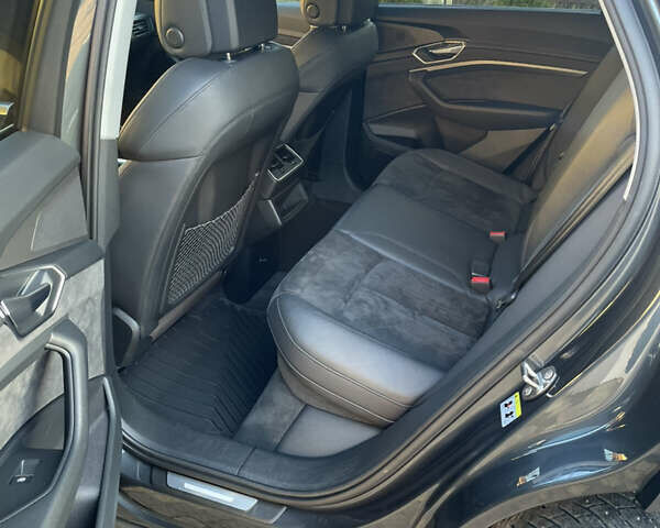 Сірий Ауді E-Tron, об'ємом двигуна 0 л та пробігом 153 тис. км за 28999 $, фото 25 на Automoto.ua