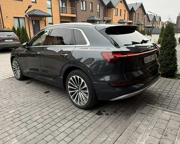 Серый Ауди E-Tron, объемом двигателя 0 л и пробегом 177 тыс. км за 27000 $, фото 3 на Automoto.ua