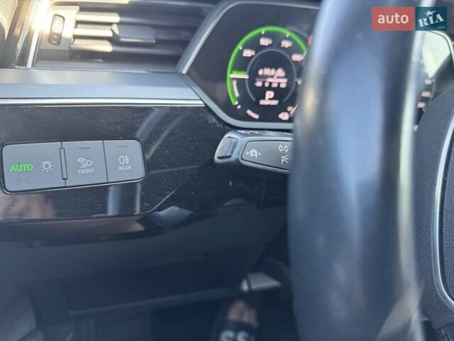 Сірий Ауді E-Tron, об'ємом двигуна 0 л та пробігом 78 тис. км за 30500 $, фото 20 на Automoto.ua