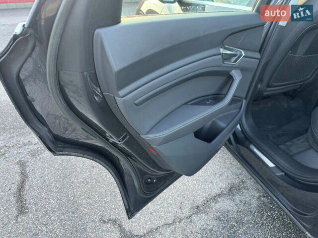 Серый Ауди E-Tron, объемом двигателя 0 л и пробегом 169 тыс. км за 26000 $, фото 24 на Automoto.ua