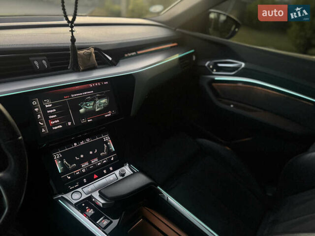 Сірий Ауді E-Tron, об'ємом двигуна 0 л та пробігом 140 тис. км за 37000 $, фото 60 на Automoto.ua