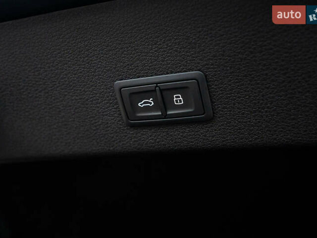 Сірий Ауді E-Tron, об'ємом двигуна 0 л та пробігом 82 тис. км за 39888 $, фото 71 на Automoto.ua