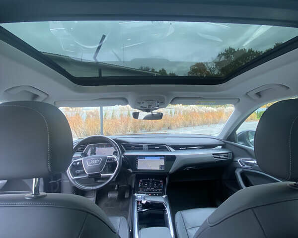 Ауди E-Tron 2020 в Луцке на Automoto.ua Серый Ауди E-Tron, объемом двигателя 0 л и пробегом 128 тыс. км за 25000 $, фото 51 на Automoto.ua