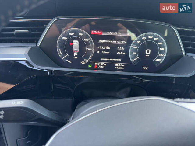 Сірий Ауді E-Tron, об'ємом двигуна 0 л та пробігом 169 тис. км за 26250 $, фото 10 на Automoto.ua
