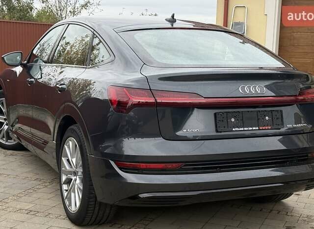 Ауді E-Tron 2020 у Коломые на Automoto.ua Сірий Ауді E-Tron, об'ємом двигуна 0 л та пробігом 120 тис. км за 29999 $, фото 3 на Automoto.ua