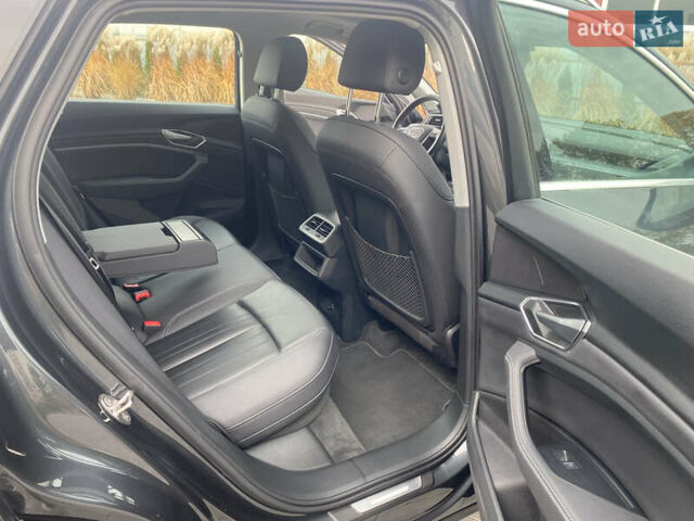 Ауди E-Tron 2020 в Луцке на Automoto.ua Серый Ауди E-Tron, объемом двигателя 0 л и пробегом 128 тыс. км за 25000 $, фото 38 на Automoto.ua