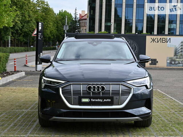 Серый Ауди E-Tron, объемом двигателя 0 л и пробегом 62 тыс. км за 43500 $, фото 10 на Automoto.ua
