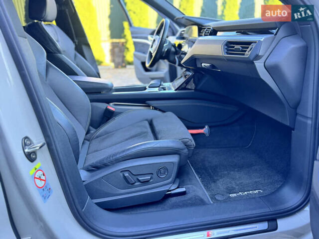 Сірий Ауді E-Tron, об'ємом двигуна 0 л та пробігом 105 тис. км за 34000 $, фото 24 на Automoto.ua