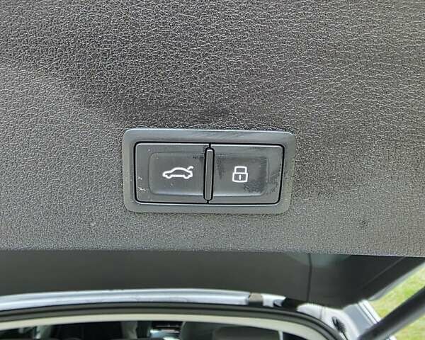 Серый Ауди E-Tron, объемом двигателя 0 л и пробегом 90 тыс. км за 36500 $, фото 18 на Automoto.ua