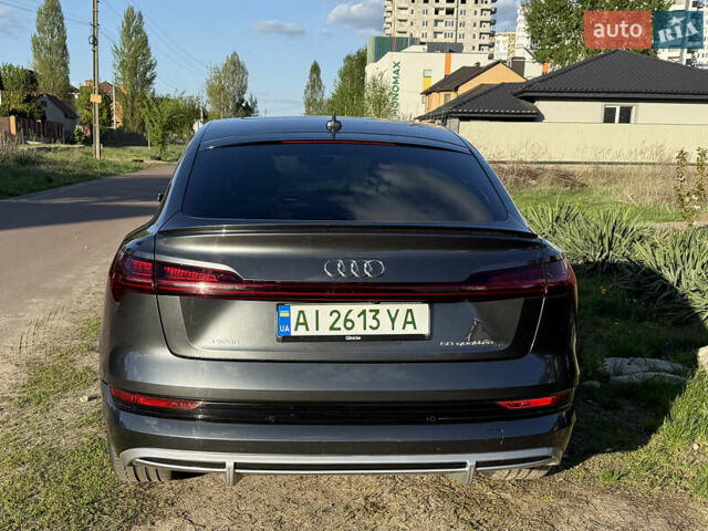 Ауді E-Tron 2020 у Києві на Automoto.ua Сірий Ауді E-Tron, об'ємом двигуна 0 л та пробігом 51 тис. км за 32000 $, фото 6 на Automoto.ua