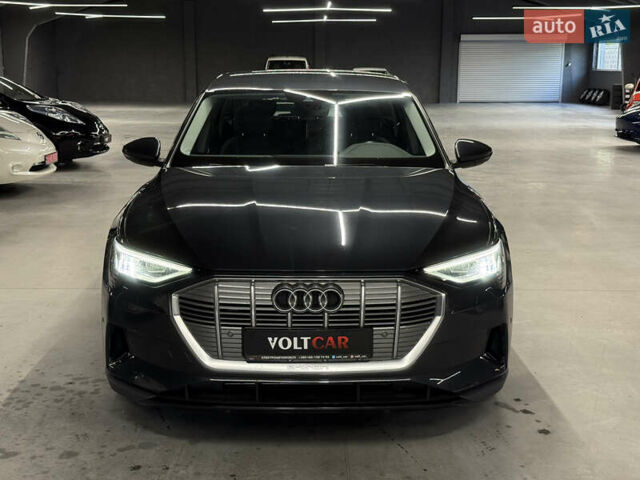 Серый Ауди E-Tron, объемом двигателя 0 л и пробегом 207 тыс. км за 20000 $, фото 22 на Automoto.ua