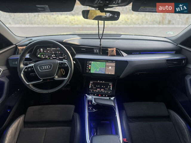 Сірий Ауді E-Tron, об'ємом двигуна 0 л та пробігом 140 тис. км за 37000 $, фото 4 на Automoto.ua
